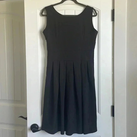 New Light Fashion Dress​ - Picture 1 of 1